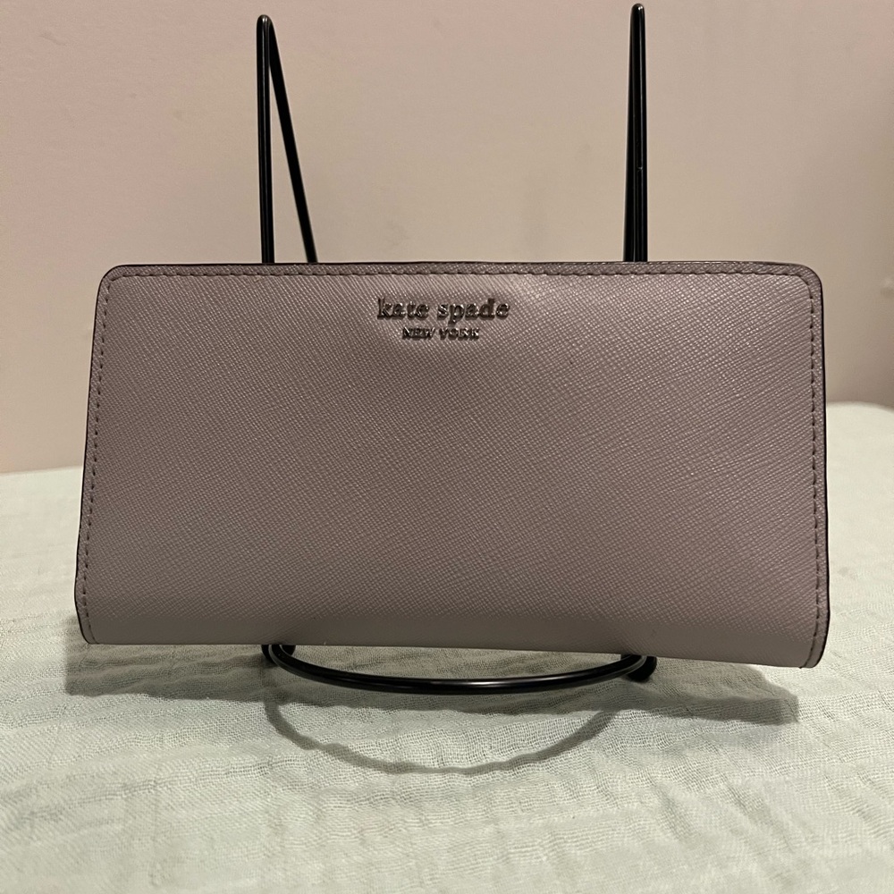 Kate Spade Darcy Large Slim Bifold Wallet in Warm Taupe Grey - NWOT